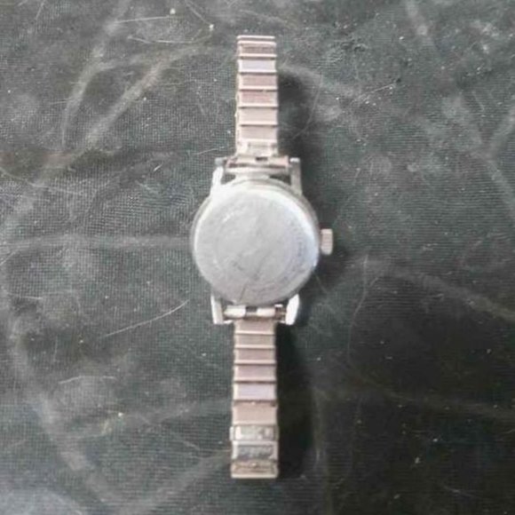 VINTAGE ANDRE BOUCHARD 17 JEWELS/LADIES WATCH WITH PEARL FACE 1950S - Picture 4 of 5